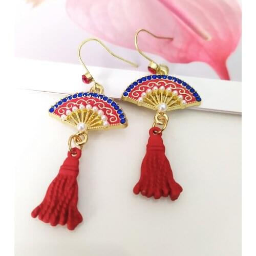 Festive Chinese Red Earrings Good Wishes Fashion Lady`s Drop Earrings for the Spring Festival /Wedding Party