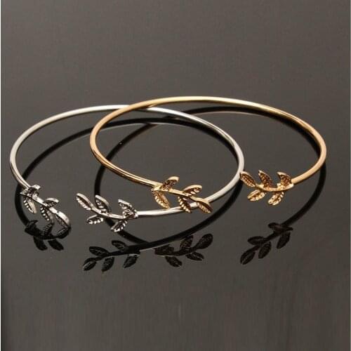 Women Stylish Leaves Cuff Women Bracelet Delicate Leaf Open Bangle Bracelet bangles for women бижутерия Accessories wristbands