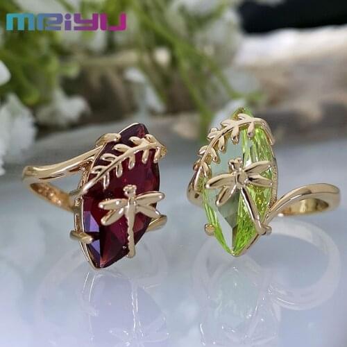 Creative Dragonfly Water Grass Fruit Green Ring Fashion Inlaid Garnet Red Zircon Gold Plated Dragonfly Ring for Women Jewelry
