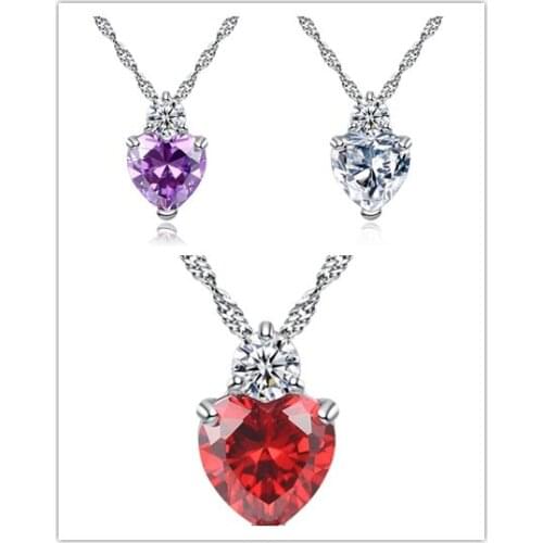 2021 New Heart-shaped pendant fashion zircon Needle Crystal from Swarovskis Necklace Flashing For Woman Wedding jewelery