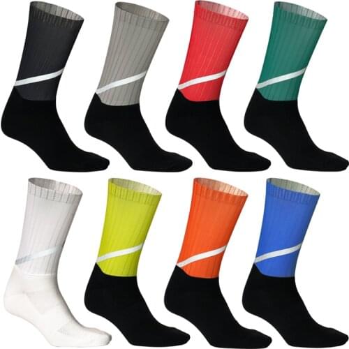 2020 Anti Slip Seamless Cycling Socks Integral Moulding Bike Sock Compression Bicycle Outdoor Reflective Running Sport Socks