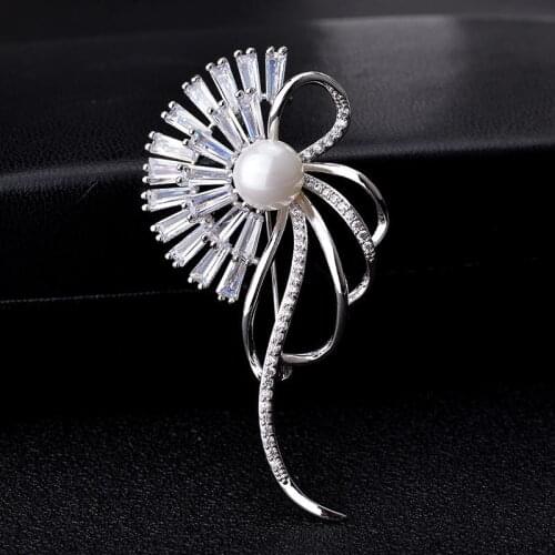 Red Trees Feather Brooch Pin With Luxury AAA Cubic Zirconia Stone Fashion Brooches Coat Accessories Birthday Gift For Ladies