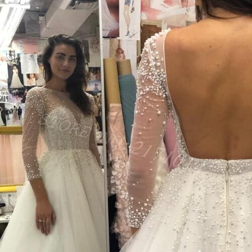 2020 New Luxury Elegant Royal Vintage Off Shoulder Backless Pleats Applique Beaded Puffy Satin A line Wedding Dress