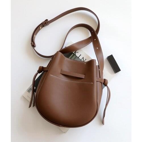 OUSSON 2021 New Design Leather Ladies Fashion Bucket Bag Exquisite Crossbody Bag Leisure One Shoulder Bag