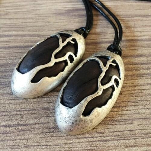 New Filigree Wooden Alloy Pendant Vintage Necklace