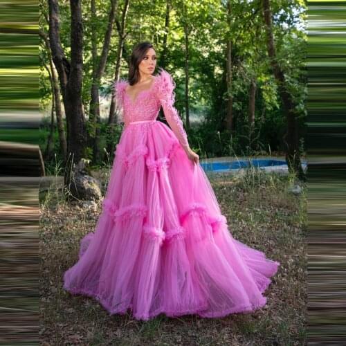 Hot Pink Dubai Prom Dresses Ball Gown Long Sleeves With Feathers Sweetheart Ruffles Soft Tulle Formal Evening Gown
