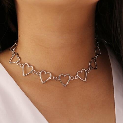 Vintage Fashion Cute Hollow Love Heart Choker Necklace for Women Elegant Fashion Geometric Clavicle Necklace Jewelry YN1619