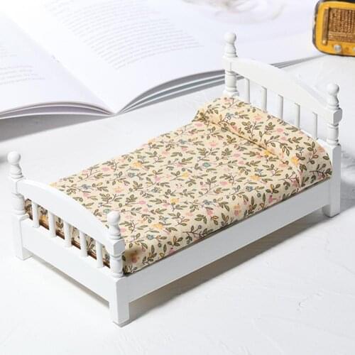 1/12 Cute Miniature Wood Bed Living Room Toy Decor Furniture Model Ornament for Doll House Decoration Accessories