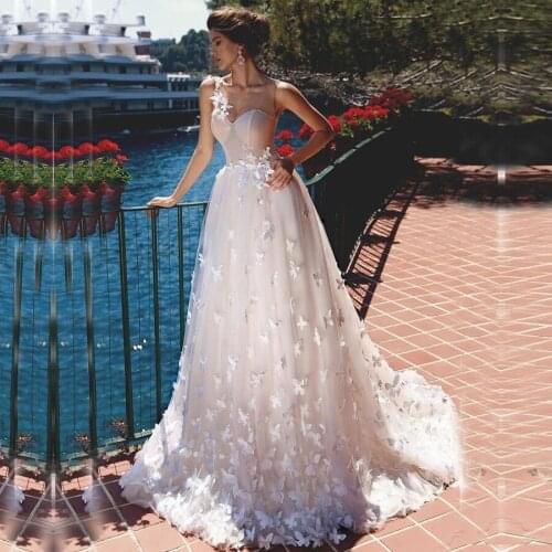 Sexy V Neck Lace Princess Wedding Dress 2021 3D Flowers Sleeveless Court Train Vintage A Line Backless Bridal Gowns For Bride