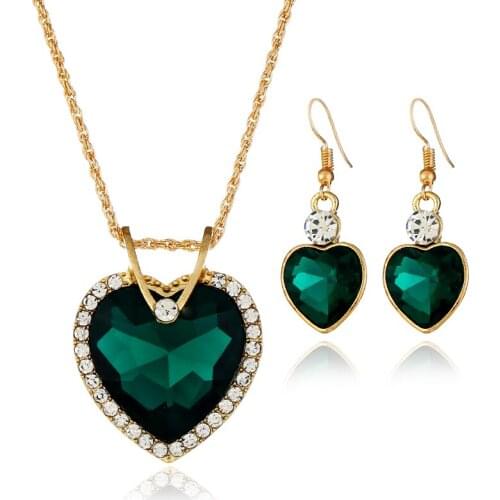 New Unique Simple Design Heart Shape Crystal Pendant Necklace Earrings Set Bride Wedding Performance Fashion Womens Accessories