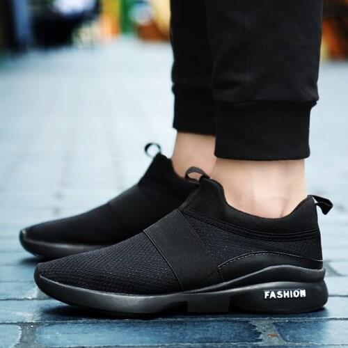Slip On Sneakers Man Shoes Sport Shoes Men White Slip Ons New Fashion Trainers Mens Sneakers Casual Black Red Sneakers