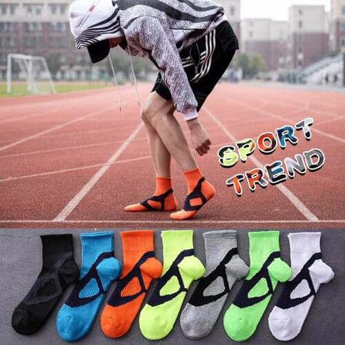 Outdoor Sports Men Socks Cycling Running Tennis Hiking Socks Breathable Moisture Wicking Seamless Compression Socks Women