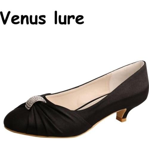 Black Low Heel Dress Shoes for Women Closed Toe Bride Shoes for Wedding Winter