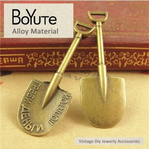 BoYuTe (50 Pieces/Lot) 16*45MM Antique Bronze Plated Shovel Pendant Zinc Alloy Diy Fashion Charms Jewelry Accessories