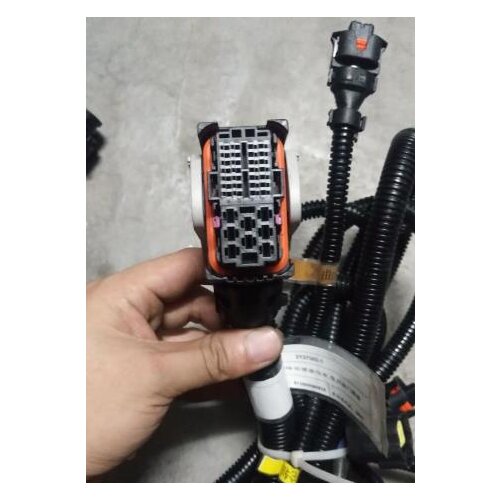 Car connector FOR WP10 sensor harness / with double accelerator pedal 2137502-1 part number 612600080835