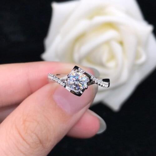 Test Positive 0.5Ct 5.0mm D Color VVS1 Moissanite Engagement Ring AU585 14K White Gold Ring Anniversary Diamond Jewelry