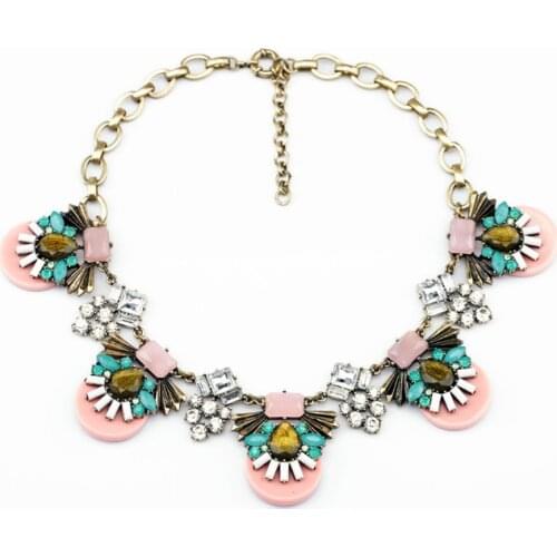 Bulk Price Shiny Gold Color Pretty Girls Birthday Gift Wholesale Resin Flower Casusl Necklace