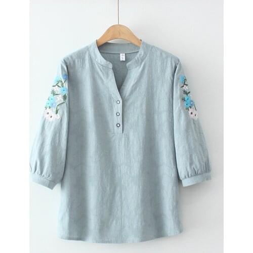 Plus Size Cotton&Linen 3/4 Sleeve Tops Women Floral Embroidery Blouse Vintage Oversized Blusas