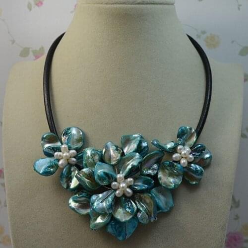 New Arrival Favorite Pearl Jewelry White Pearl Handmade Blue Sea Shell Flower Black Rope Leaterh Necklace Fine Women Gift