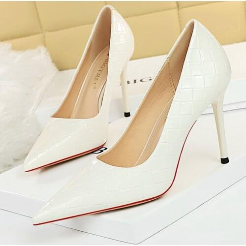 Shoes Patent Leather Woman Pumps Serpentine High Heel Sexy Party Shoes Women Heels Pointed Toe Kitten Heels Plus Size 43
