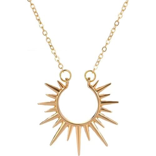Classic Design Retro Sun Flower Pendant Necklace For Women Girls Fashion Vintage Round Charms Choker Jewelry Party Gifts