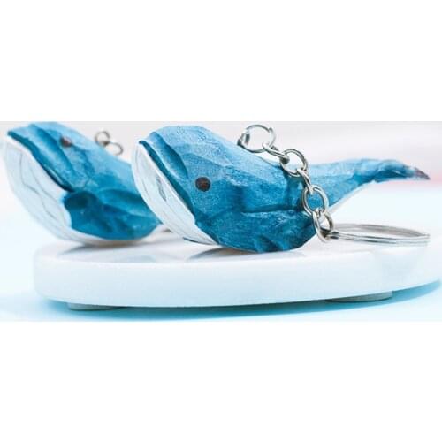 Hand Carved Wooden Whale Keychain Cute Wood Carving Pendant for Car Bag Keyring Creative Key Chains Charms Valentines Day Gift