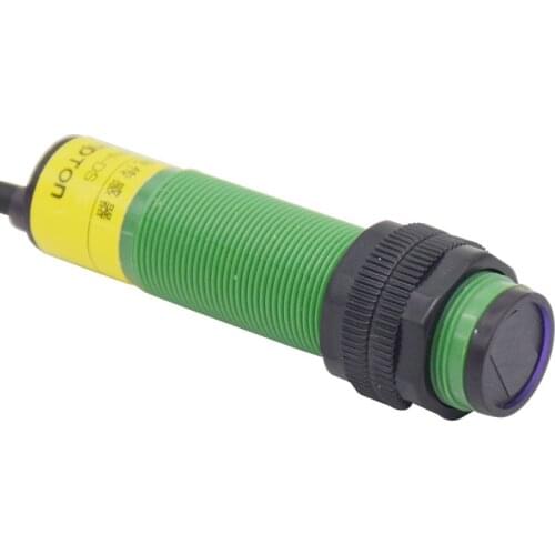 E3FN-DS30C2 NPN NC Infrared diffuse reflection photoelectric switch 0-30cm (adjustable detection range 10-40cm)