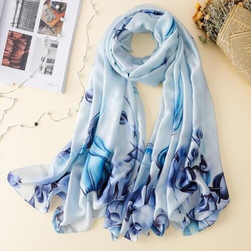 2021 New Summer High-Grade Satin Silk Scarf Fashion Print Beach Bandana Popular Sunscreen Beach Towel Female 180X90CM Shawl