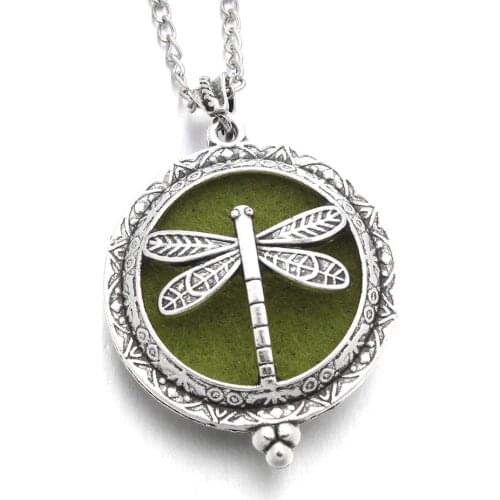 1Pcs Aromatherapy Perfume Locket Necklace with Dragonfly Shaped Pendant Essential Oil Diffuser Necklace for Women