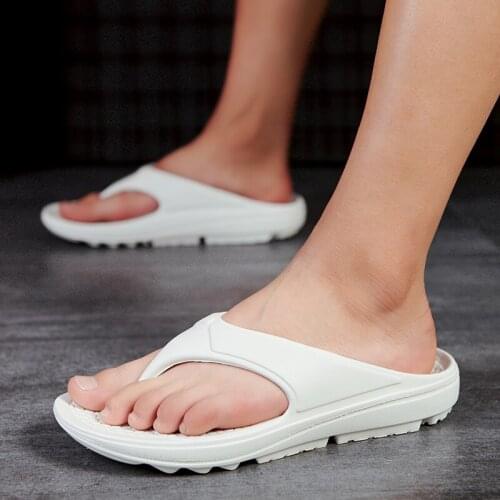 House Slippers Men Beach Flip-flops Luxury Designer Home House Slippers Men Non-slip Female Lightweight Platform Slippers