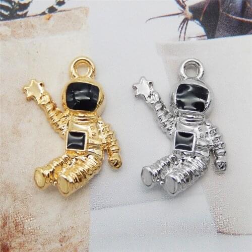 8PCSAstronaut Charm mix Creative Jewelry Fitting Accessories DIY Craft Punk Male Charms For Jewelry Necklace Pendants