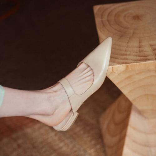 Outdoor Casual Fashion Women Slippers Home Flip Flop 2020 Summer Diamond Leather Flat Non-slip Durable Banquet All-match Sandals