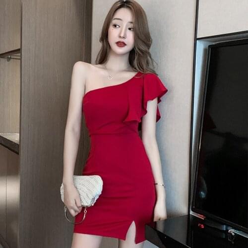 Irregular temperament slim fit bag buttock black bra dress off shoulder sexy nightclub womens wear