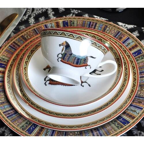 250ml British New White Porcelain Couple Vintage Love Horse Bone China Coffee Cup and Saucer Set Turkish Kitchen Teacup