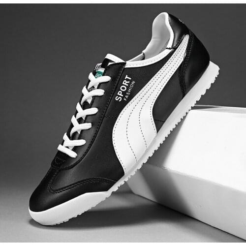 2021 New Men Athletic Running Shoes Beige White Walking Men Shoes Comfortable Gym Sneakers Man Superstar Men Brand Shoes