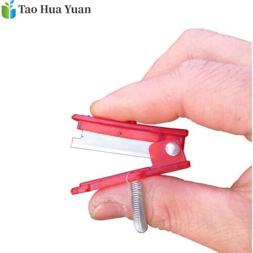 Hot Garden Pruner Fruit Picking Device Multifunction Thumb Knife Safe Fruit Blade Tool Cutting Blade Rings Finger Protector Tool