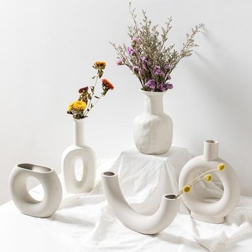 Ceramic Tabletop Flower Vases Nordic Style White Plant Vase Art Decor Crafts Wedding Vase for Centerpieces Living Room Decor