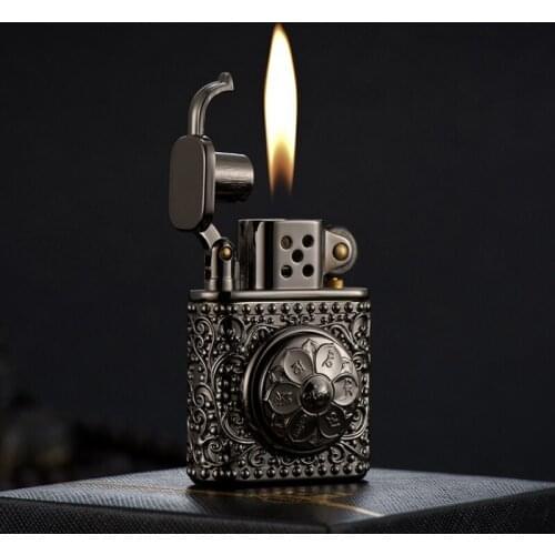 Retro Oil Kerosene Lighters Heavy Armor Copper Grinding Wheel Lighter Extreme Temptation Cigarette Lighter Smoker Gift