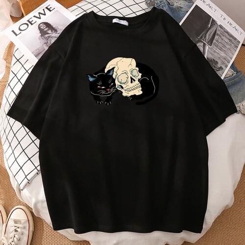 Black Cat With Bone Head Printing T-Shirts Summer Loose Clothing Regular Sleeve T-Shirt Mans Oversized Comfortable MenS Tshirts