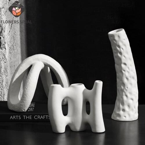Creative Ceramic Vase Home Decoration Nordic Art Deco Aesthetics Room Decoration Flower Arrangement Dry Vase Christmas Gift