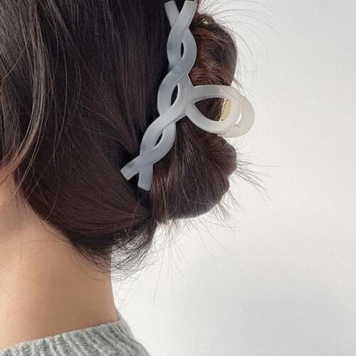 Jelly Color Hair Claws Irregular Twisted Transparent Scrub Hair Clip Geometric Frosted Hairpin Women Ponytail Hair Accessories