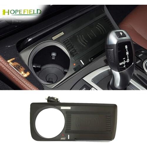 Car qi wireless charger for BMW 5 Series F10 F18 520 530 535 2016 2015 power phone charging panel for iphone11 quick charge pad
