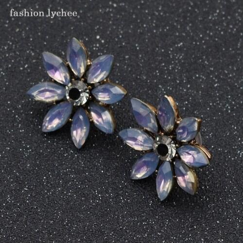 Fashion lychee Plants Flower Colorful Rhinestone Crystal Stud Earring For Women Fashion Wedding Banquet Ear Jewelry