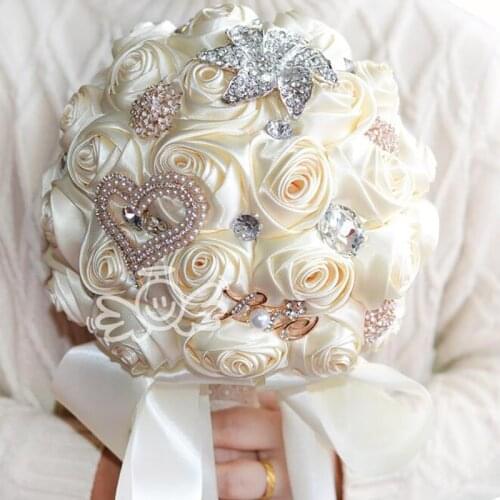 Wedding Bouquet Diamond Bride Holding Bouquets Flowers Adorn Pearls Silk Ribbon Rose Wedding Gift