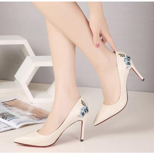 8 Cm Pointed High Heels Stiletto Embroidered Womens Shoes 2020 Autumn New Wild Black Single Shoes Temperament Elegant Pumps