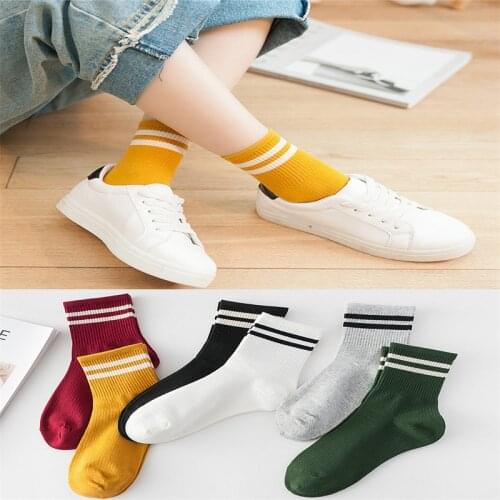 2019 College Style Classic Socks Ladies Mens Two-striped Cotton Socks Hip-hop Skateboard Short Harajuku Black White Funny Socks