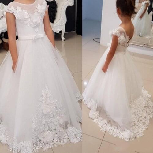 Sweep Train A line Flower Girls Dresses Scoop sleeveless Backless Lace 3D-Floral Appliques Tulle Tiered Skirts Communion Dress