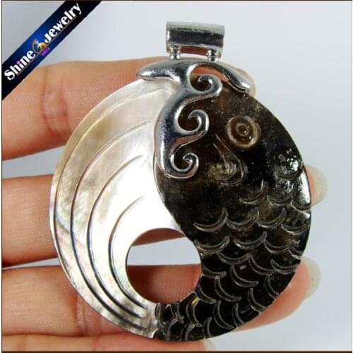 Collares Natural Sea Shell Hand-carved Fish Shape Necklace Pendants Jewelry New Fashion Bijoux Women Leather Chain S075