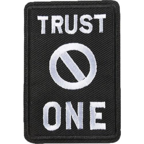 Trust No One Size:7.6x5.1cm Warning Motto Embroidery Patch Iron on Motif Emblem for Baseball Cap Hat Clothing