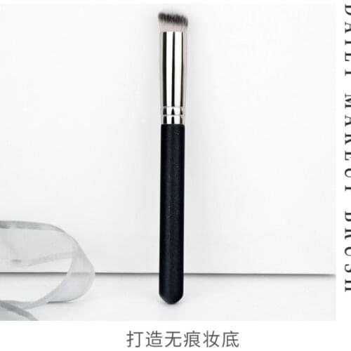 Concealer Brush Bevel Round Head Dark Circles Acne Marks Base Makeup Repair Cream Brush Soft Fiber Hair Wood Handle Portable